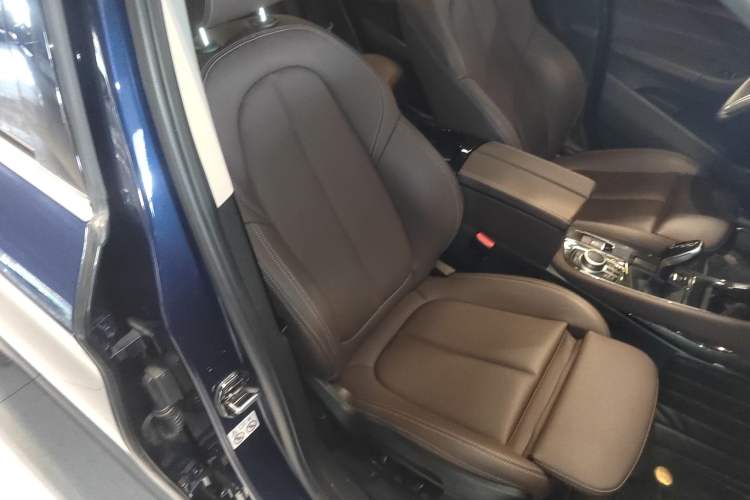 Used BMW X1 2020 sDrive25Li Leading Model
