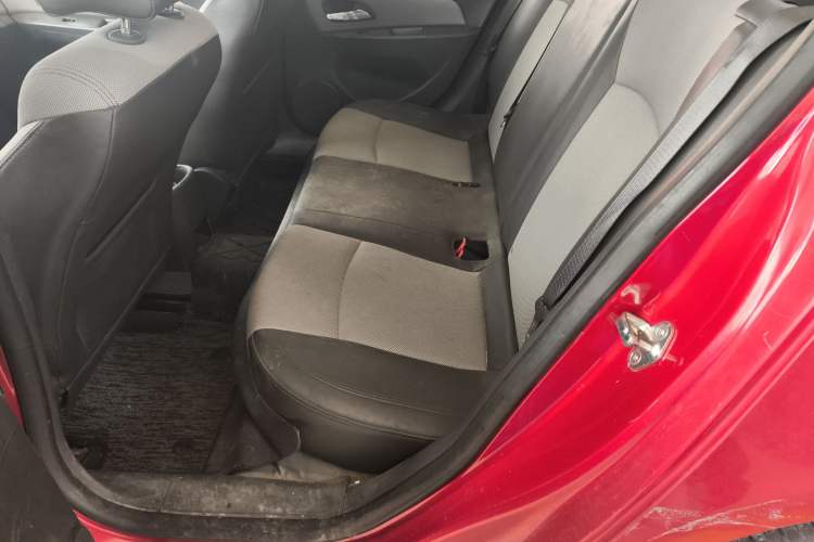 Used Chevrolet Cruze 2013 1.6L SL Sunroof Edition MT
