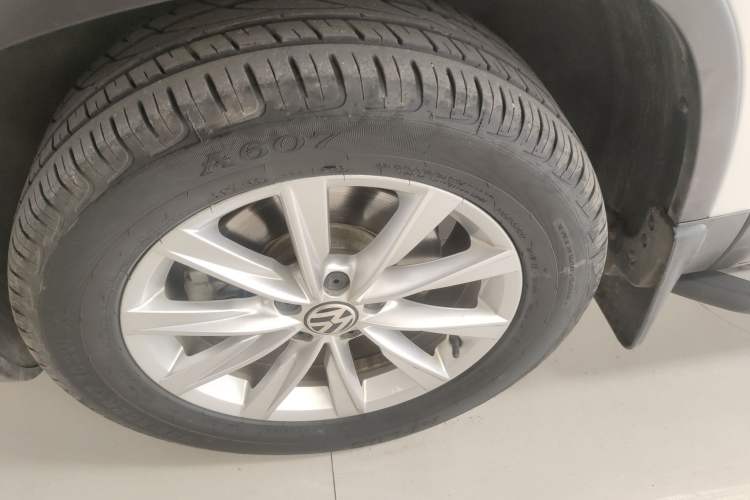 Used Volkswagen Tiguan 2017 300TSI Automatic Two-Wheel Drive Silk Road Luxury Edition