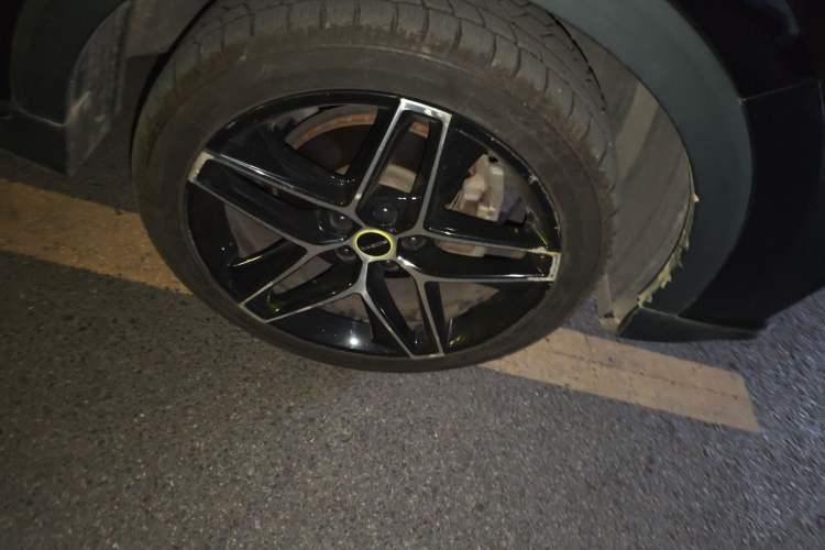 Used Roewe RX5 New Energy 2021 ePLUS National Trend Ronglin Flagship Edition Right Front Wheel Hub