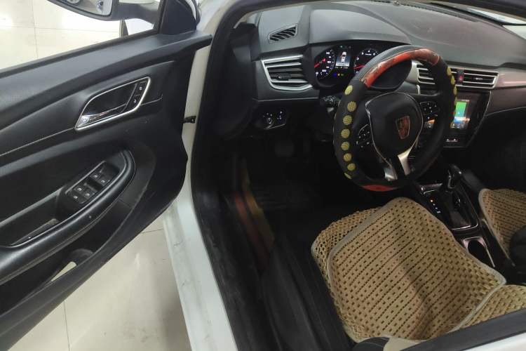 Used Roewe i5 2019 1.5L Automatic 4G Connected Linghao Edition
