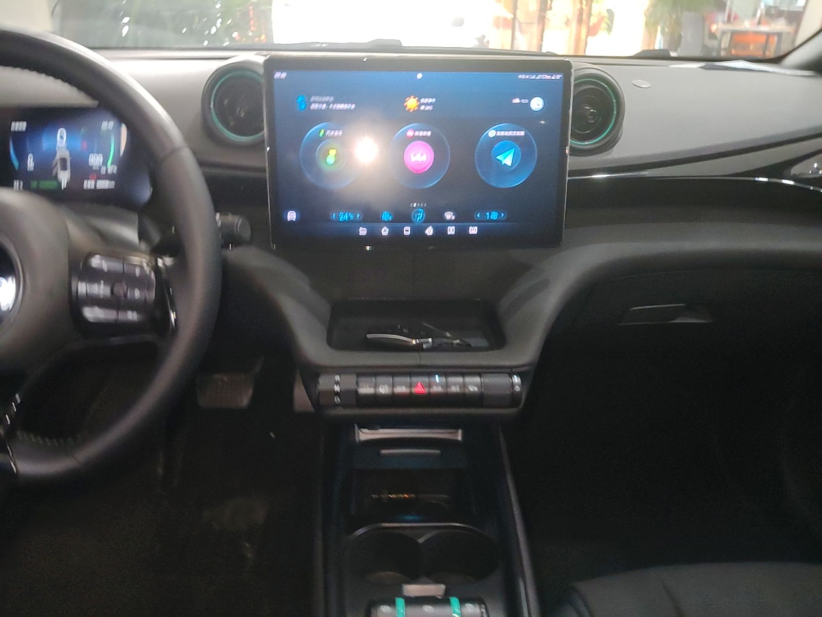 BYD Dolphin 2024 Honor Edition 420km Fashion Version — снимка 15