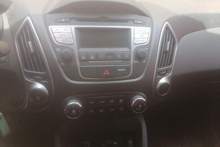 Used Hyundai ix35 2015 2.0L Automatic 2WD Comfort Edition China IV Standard
