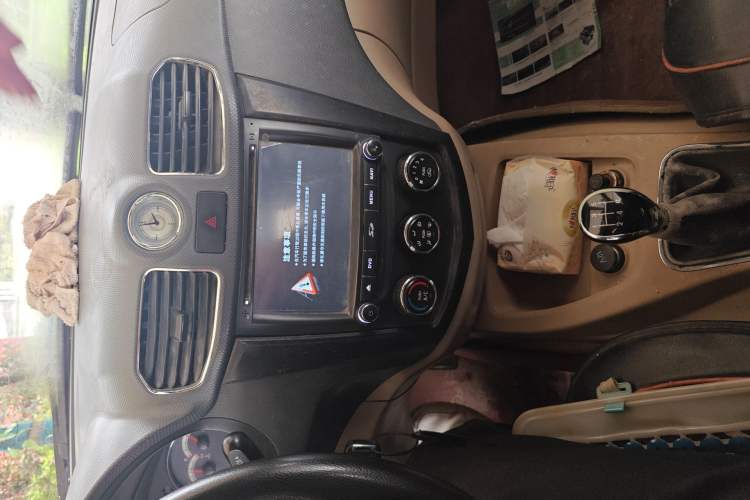 Used Wuling Hongguang 2014 1.2L S Comfort Model China IV
