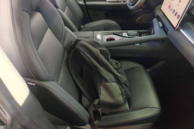 Used Zeekr 001 2022 Long-Range Dual-Motor WE Edition Right Front Seat