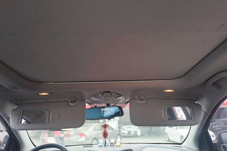 Used Hyundai Santa Fe 2015 2.0T Automatic Two-Wheel Drive Smart Version 5 Seats