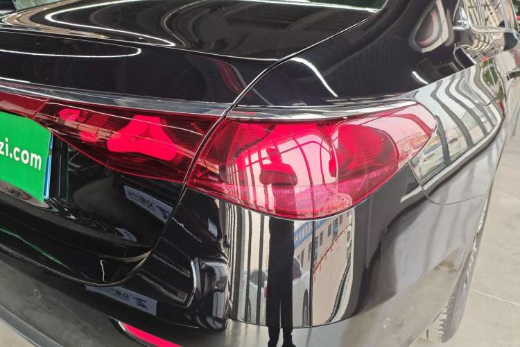 Used Mercedes-Benz E-Class 2025 E 260 L