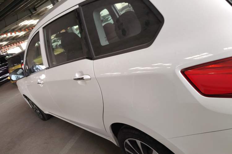 Used Haima V70 2016 2.0L Manual - Comfort Edition 5 Seats
