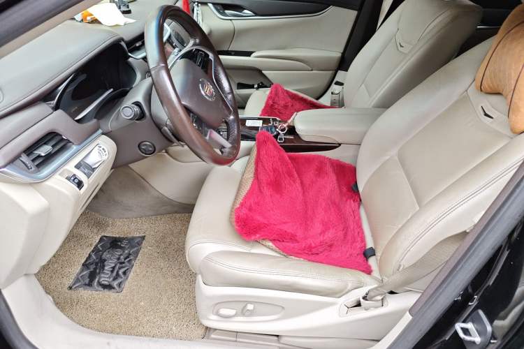 Used Cadillac XTS 2014 28T Comfort Version Left Front Seat