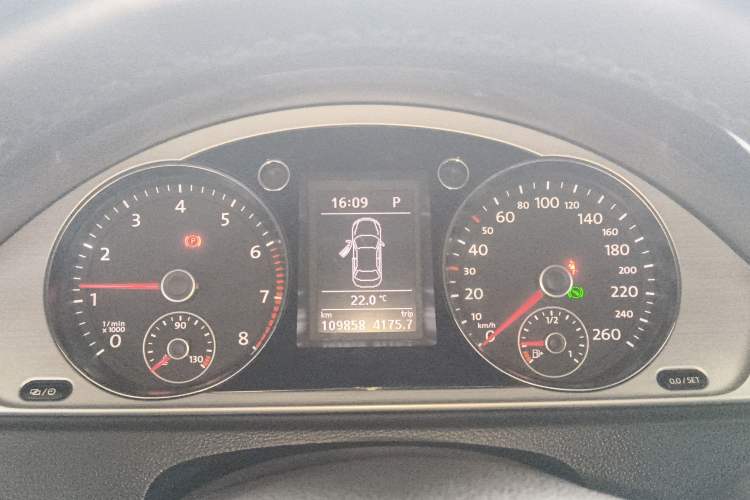 Used Volkswagen Magotan 2016 1.8TSI Smart Comfort Model Instrument Cluster