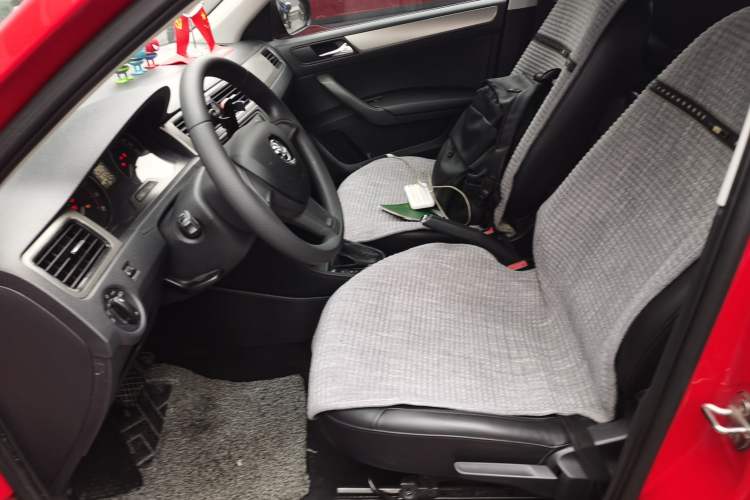 Used Skoda Rapid Spaceback 2014 1.6L Automatic Enjoyment Edition Left Front Seat