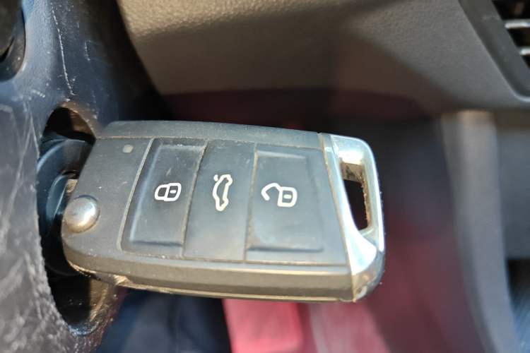 Used Volkswagen Bora 2021 1.5L Automatic Fashionable Smart Connectivity Version Vehicle Key