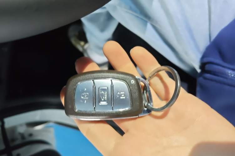 Used Hyundai Tucson 2019 280TGDi Dual-Clutch Two-Wheel Drive Fashion Edition China VI Standard Vehicle Key