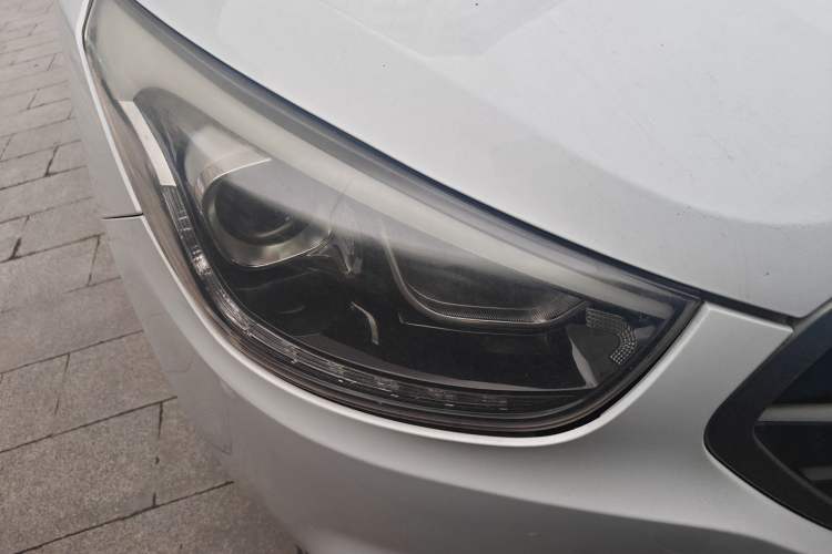 Used Hyundai ix35 2013 2.0L Automatic Two-Wheel Drive Smart GLS China IV Standard