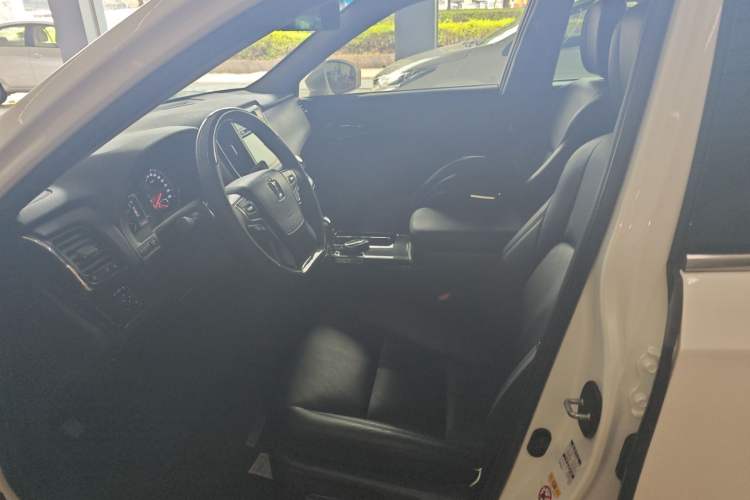 Used Toyota Crown 2018 2.0T Fashion Edition