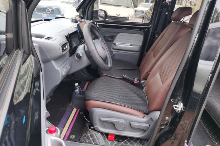 Used Wuling Zhiguang New Energy 2025 Model 305km Ambitious Edition