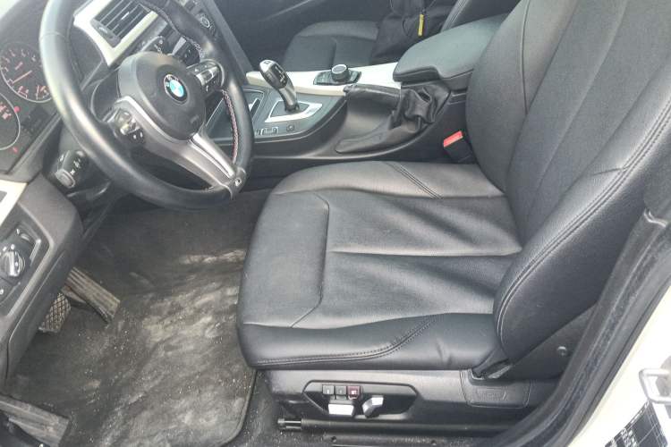 Used BMW 3 Series GT 2016 320i Fashion Model Left Front Seat