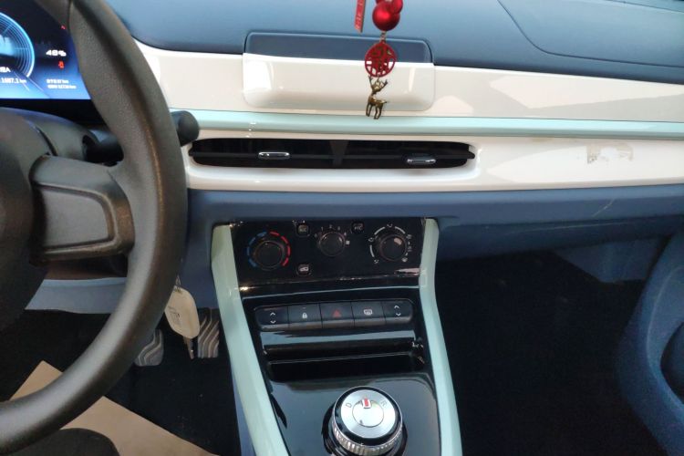 Used Dongfeng NAMMI BOX 2022 Light Wind Edition 201KM Lightning Model Audio And AC Panel