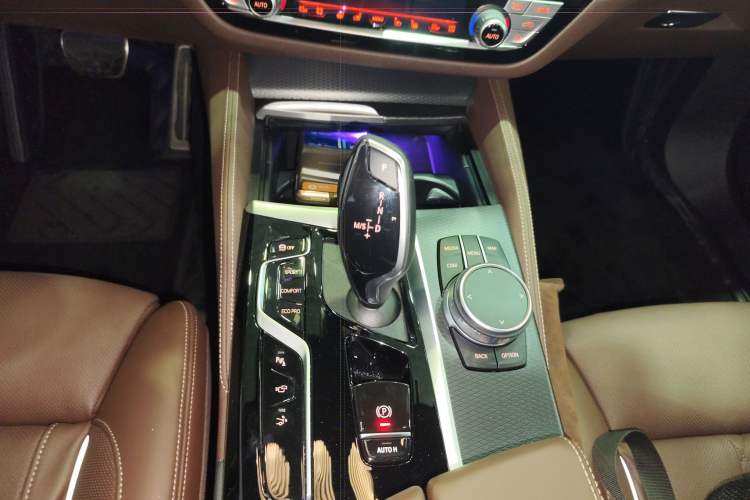 Used BMW 6 Series GT 2021 630i M Sport Grand Touring Edition Gear Lever