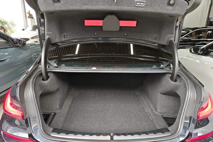 Used BMW 3 Series 2022 325Li M Sport Package Trunk