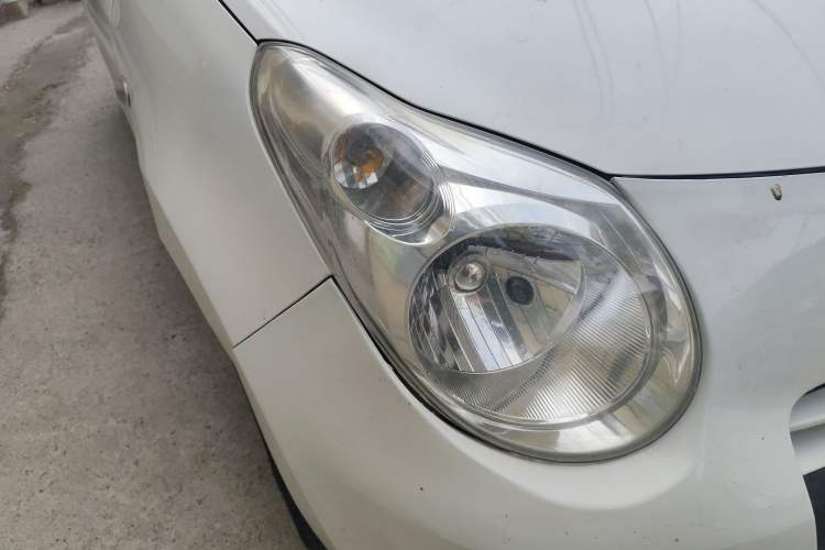Used Suzuki Alto 2012 1.0L Manual Utility Version Right Front Headlight