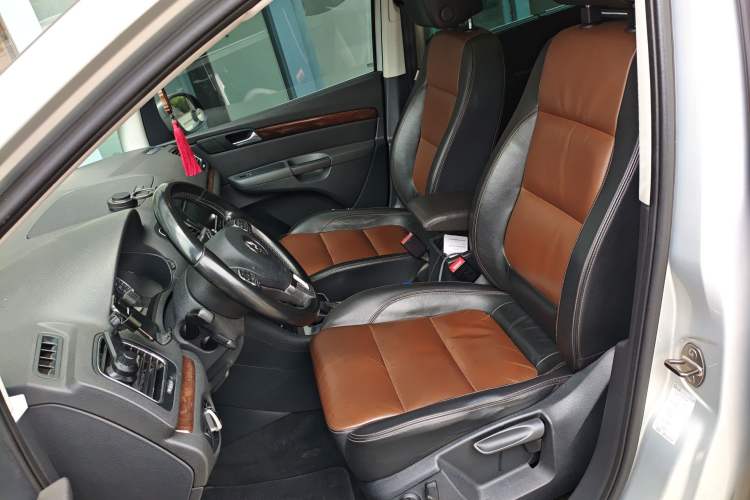 Used Volkswagen Sharan 2012 2.0 TSI Comfort Edition Euro IV Left Front Seat