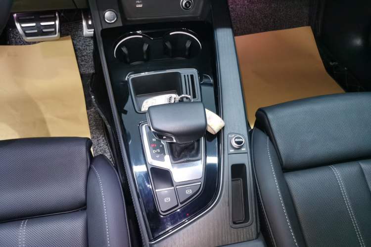 Used Audi A4L 2023 40 TFSI Luxury Dynamic Model