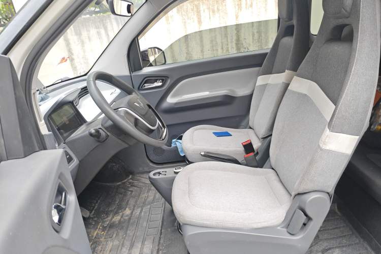 Used Wuling Hongguang MINIEV 2022 Macaron Premium Model – Lithium Iron Phosphate Left Front Seat