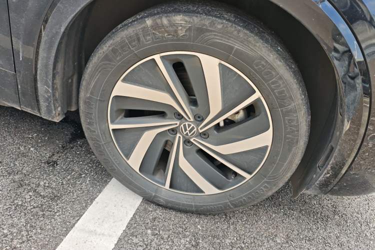 Used Volkswagen Viloran 2022 380TSI Luxury Edition
