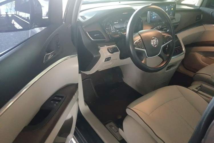 Used Buick GL8 2023 Land Executive Class Smart Enjoyment Model