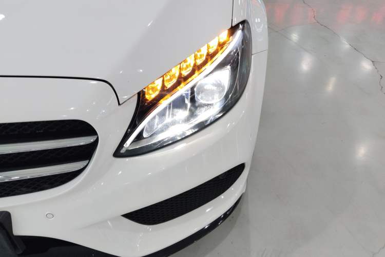 Used Mercedes-Benz C-Class 2017 Restyled C 200 Sport Edition