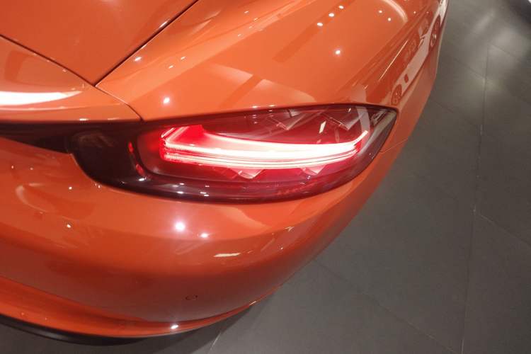 Used Porsche 718 2016 Cayman 2.0T
