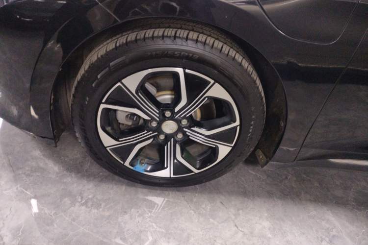 Used Hongqi E-QM5 2023 Base Travel Edition