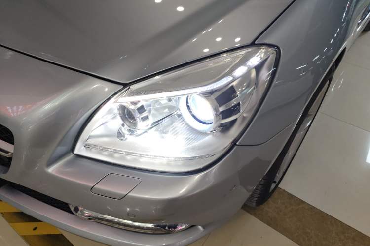 Used Mercedes-Benz SLK-Class 2011 SLK 200 Fashion Model
