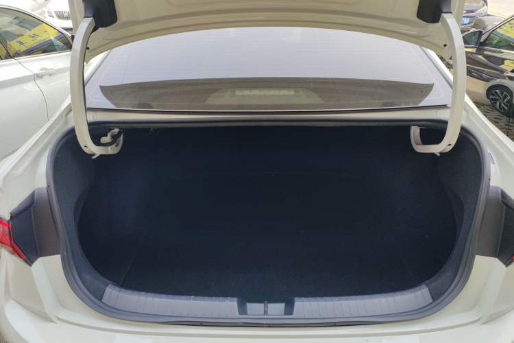 Used Volkswagen Sagitar 2024 300TSI DSG Excellence Edition Trunk