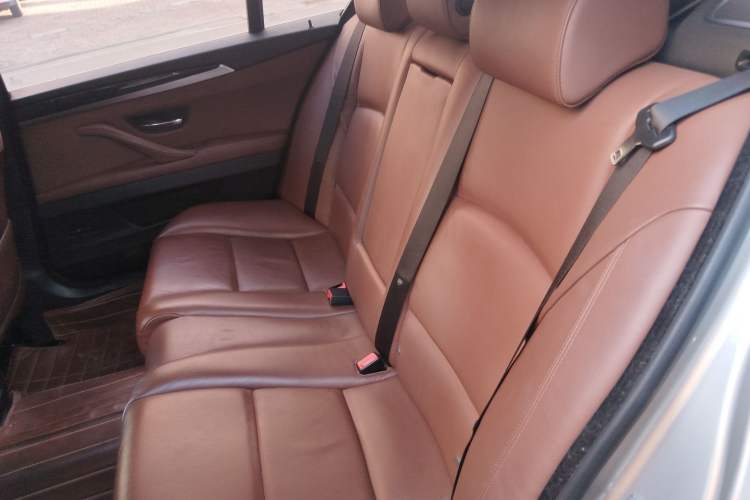 Used BMW 5 Series 2014 520Li Elegant Model
