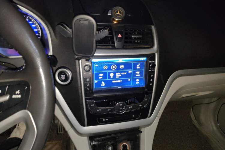 Used Geely Auto Emgrand 2016 Sedan 1.5L Manual Luxury Model