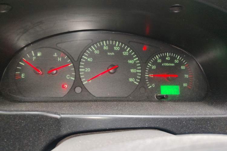 Used Jinbei Hiace 2020 2.0L Express King Series Deluxe Van Standard Roof China VI Emission Standard 1TZS