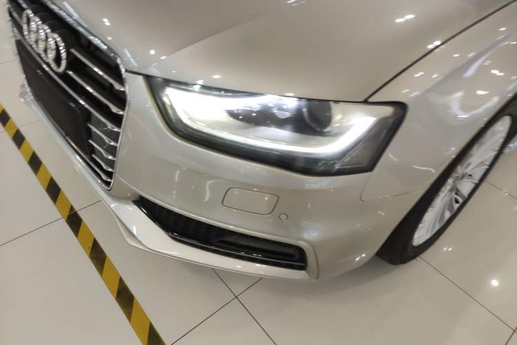 Used Audi A4L 2016 35 TFSI Collection Edition S line Comfort Model
