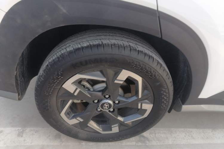 Used Hyundai ix35 2023 Musso 2.0L Deluxe Edition DLX
