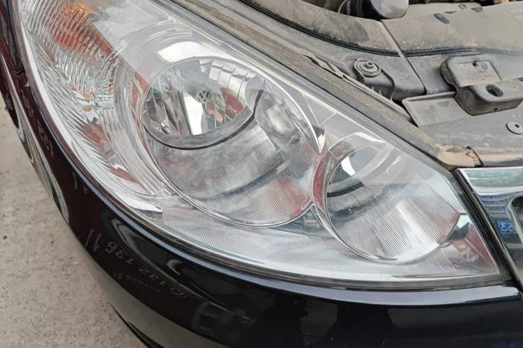 Used Volkswagen Lavida 2011 1.6L Manual Joy Version Right Front Headlight