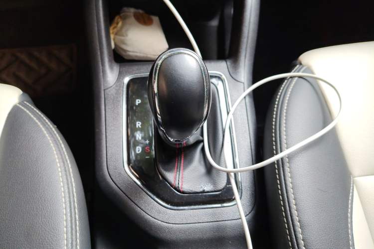 Used CHANGAN CS35 2017 1.6L Automatic Luxury Model Gear Lever