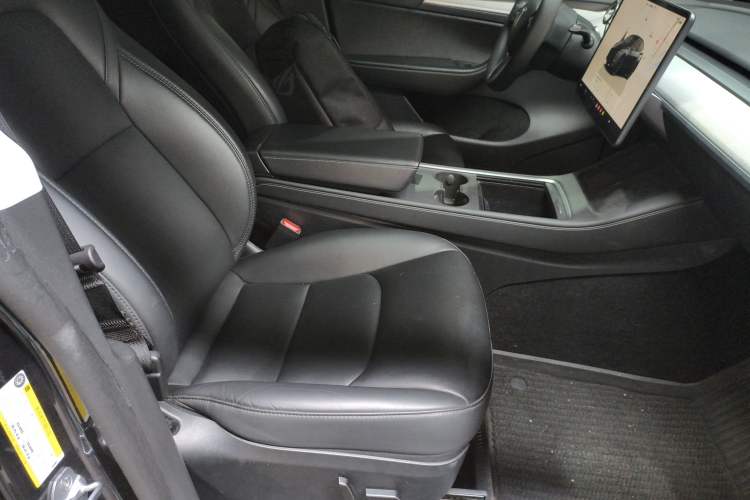 Used Tesla Model Y 2024 Long-Range All-Wheel-Drive Version
