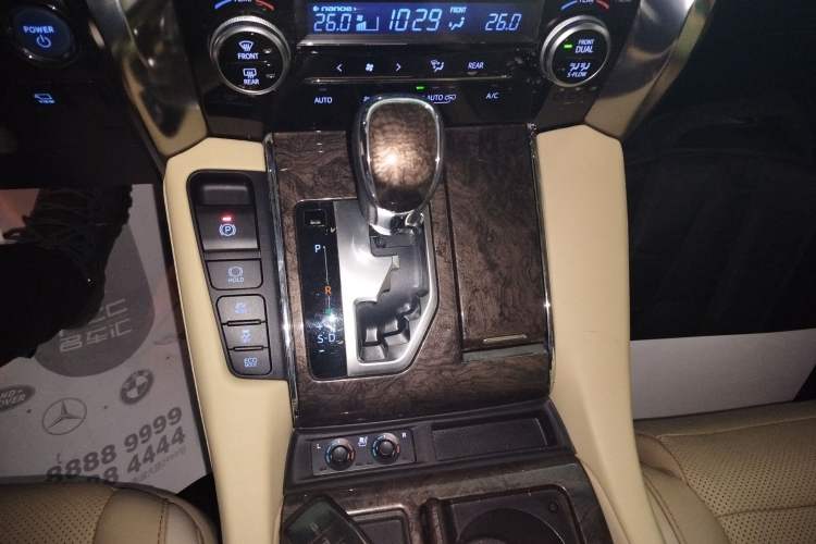 Used Toyota Vellfire 2019 Dual-Engine 2.5L HV Prestige Edition
