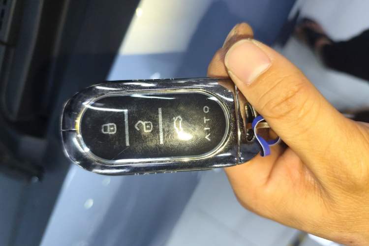 Used Hima AITO M7 2024 1.5T Four-Wheel Drive Plus Version 5 Seats Vehicle Key