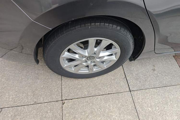 Used Mazda 3 Axela 2017 Sedan 1.5L Automatic Luxury Model Emission Standard China V Right Rear Wheel Hub