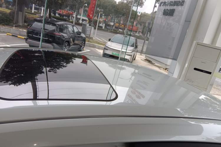 Used Toyota Levin 2023 Smart Electric Hybrid Dual-Engine 1.8L Sport Edition
