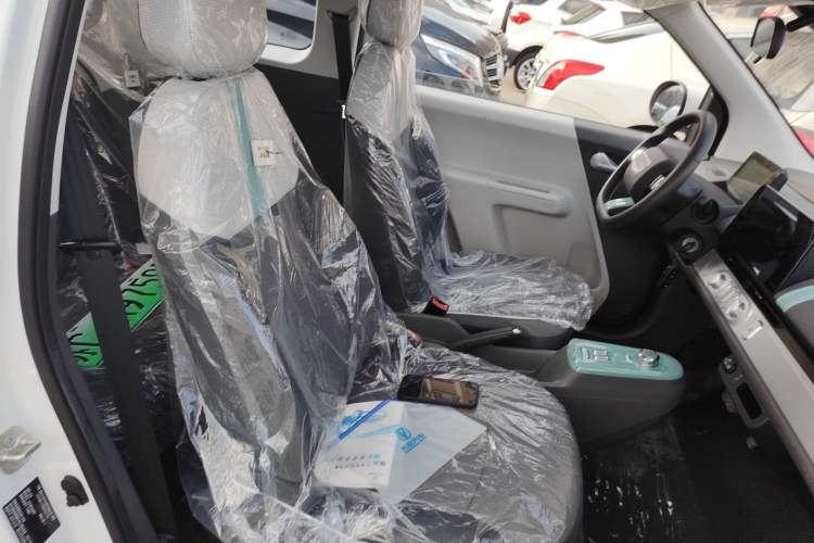 Used Changan Lumin 2023 205km Xiangqin Version
