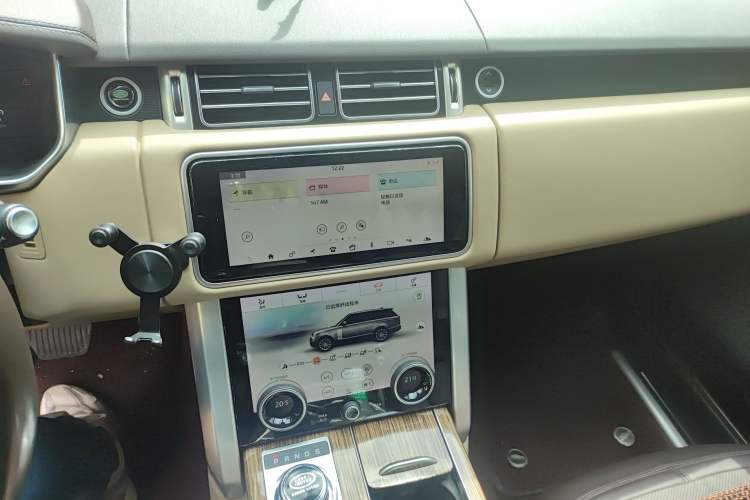 Used Land Rover Range Rover 2018 3.0 SC V6 Vogue Extended-Length Model