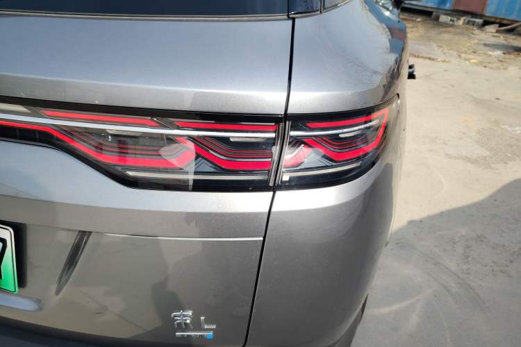 Used BYD Song L DM-i 2025 Intelligent Driving Version 112 km Beyond-Range Type
